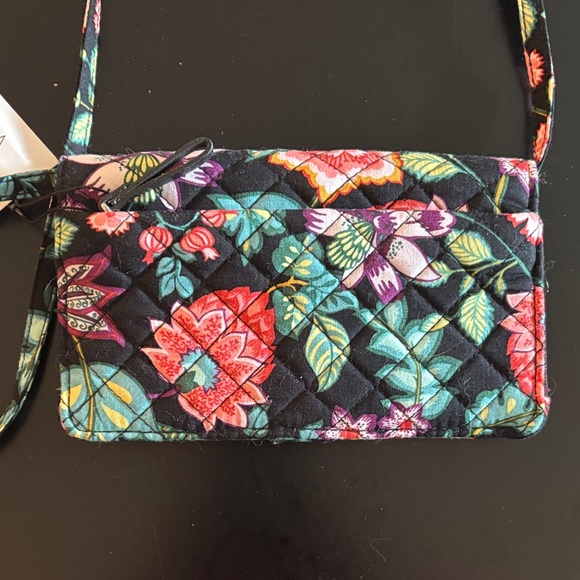 Vera Bradley Iconic Crossbody in Vines Floral NWT - Picture 4 of 4